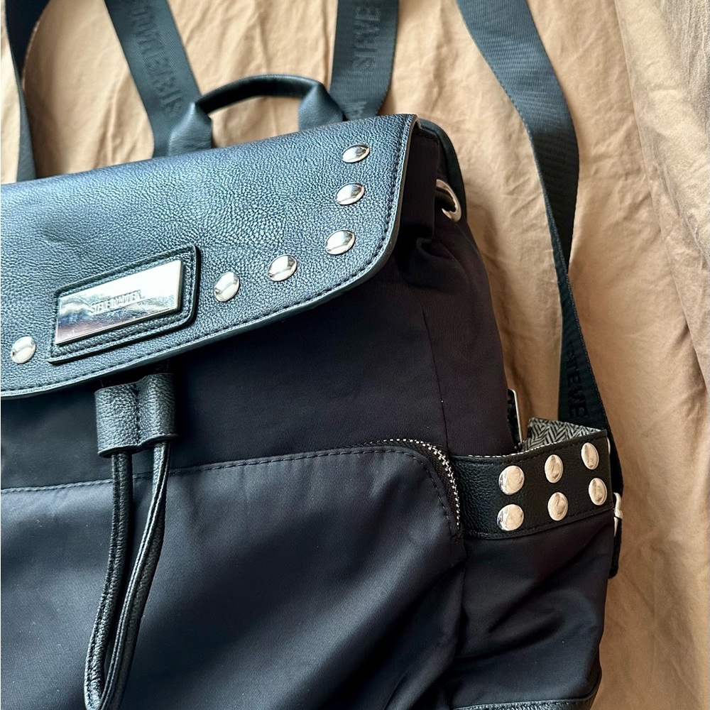 Beautiful Steve Madden Silver Studded Black Backpack - Picture 5 of 16
